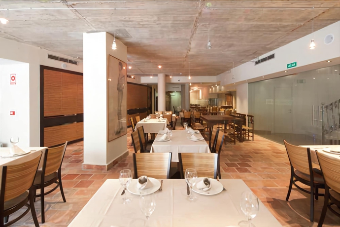 Imagen del bar/restaurante del Hotel Spa Ciudad De Astorga By Portblue Boutique. Foto 8