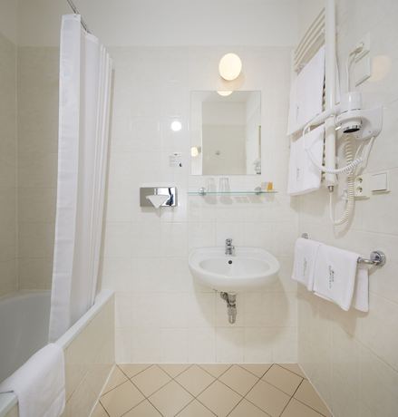 Imagen de la habitación del Hotel Spa Devin. Foto 9