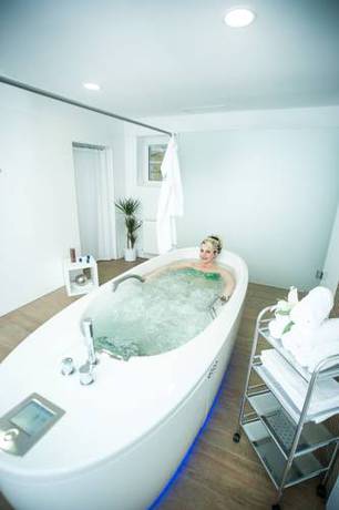 Imagen de la habitación del Hotel Spa Diana. Foto 11