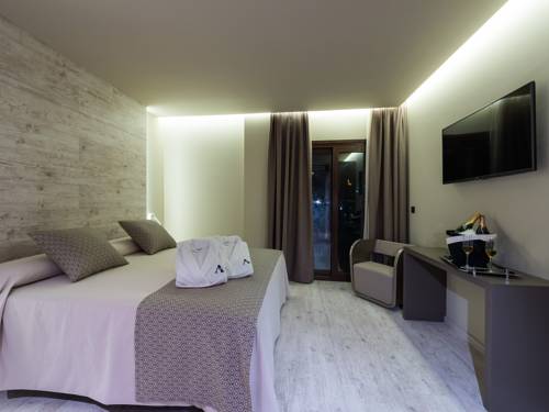 Imagen de la habitación del Hotel Spa Elia. Foto 4