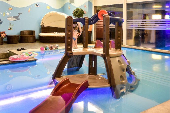 Imagen de la piscina del Hotel Spa Faltom Gdynia Rumia. Foto 17