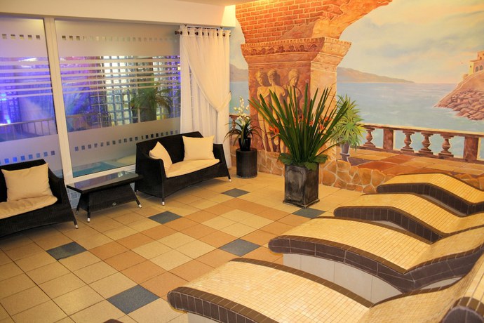 Imagen de la piscina del Hotel Spa Faltom Gdynia Rumia. Foto 19