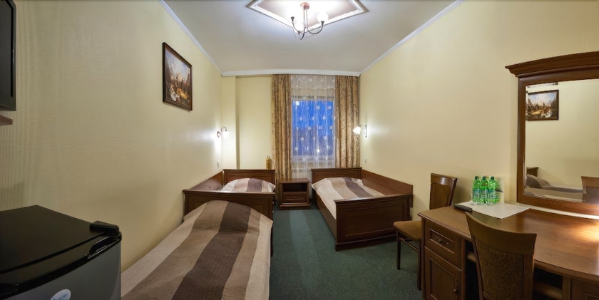 Imagen de la habitación del Hotel Spa Gloria. Foto 9