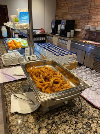 Imagen del bar/restaurante del Hotel Spa Hotel Ciudad De Teruel. Foto 4