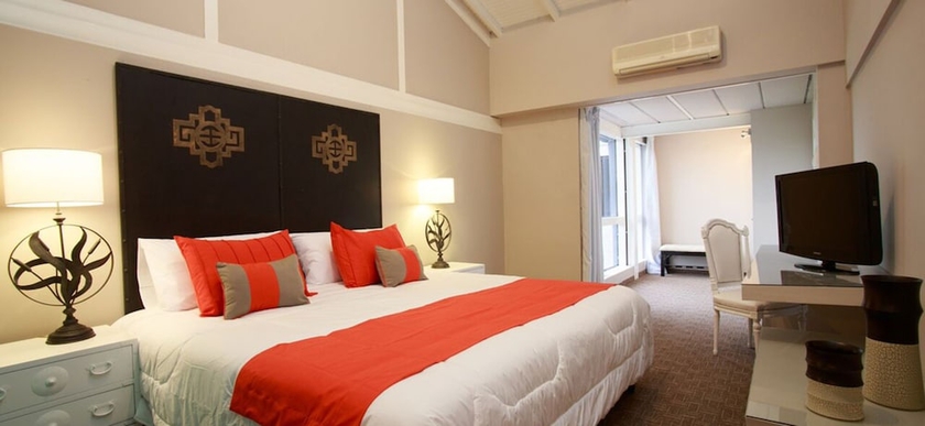 Imagen de la habitación del Hotel Spa Hotel La Réserve. Foto 14