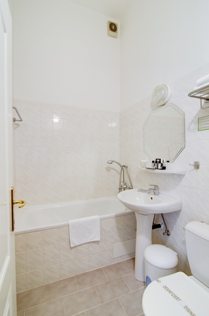 Imagen de la habitación del Hotel Spa Imperial. Foto 6