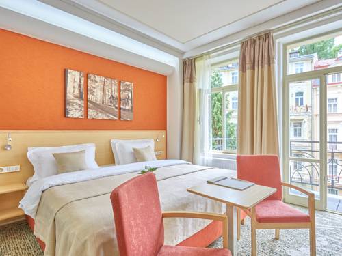 Imagen de la habitación del Hotel Spa Iris. Foto 3