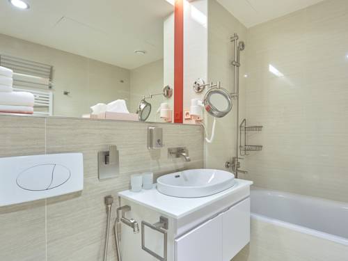 Imagen de la habitación del Hotel Spa Iris. Foto 7