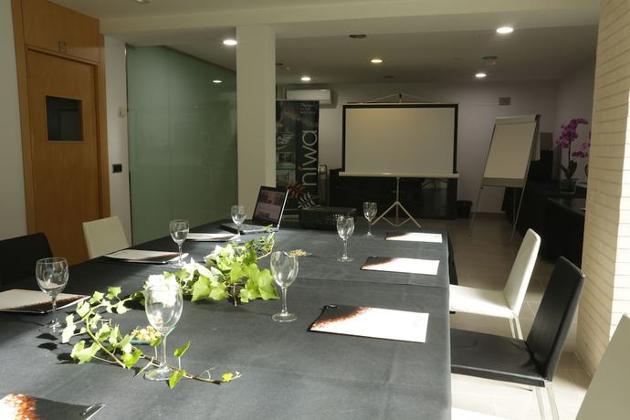 Imagen de los interiores del Hotel Spa Niwa. Foto 15