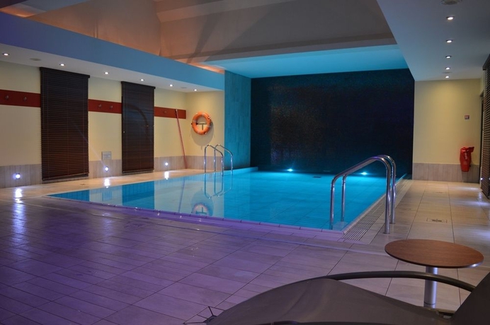 Imagen de la piscina del Hotel Spa Pasino. Foto 8