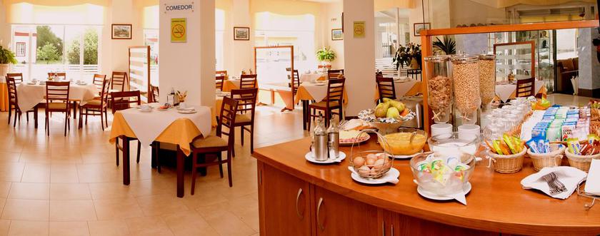 Imagen general del Hotel Spa Playa Langosteira By Adeloló. Foto 11