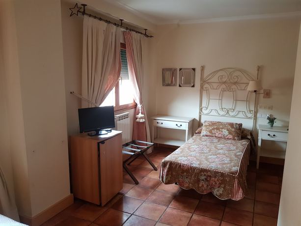 Imagen de la habitación del Hotel Spa Puerta Vadinia. Foto 5