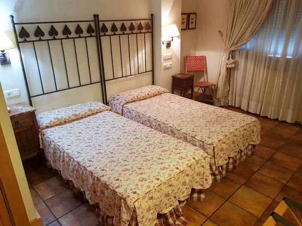 Imagen de la habitación del Hotel Spa Puerta Vadinia. Foto 13