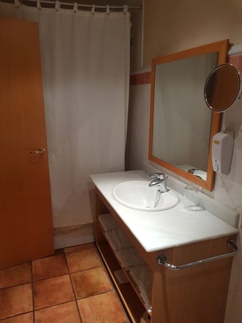 Imagen de la habitación del Hotel Spa Puerta Vadinia. Foto 14