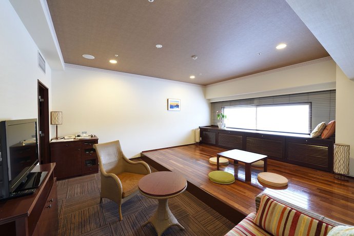 Imagen de la habitación del Hotel Spa Resort Hawaiians Monolith Tower. Foto 7