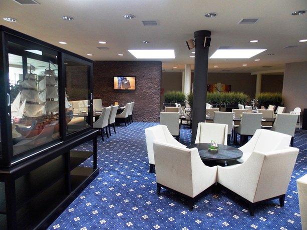 Imagen del bar/restaurante del Hotel Spa Resort Klyazma. Foto 2