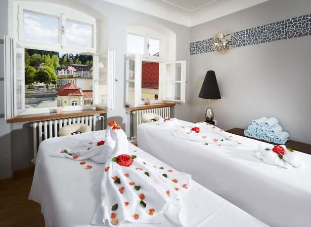 Imagen de la piscina del Hotel Spa Resort Libverda - Lesni Zatisi. Foto 18