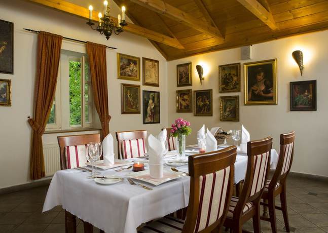 Imagen del bar/restaurante del Hotel Spa Resort Libverda - Villa Friedland. Foto 4