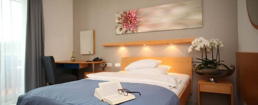 Imagen de la habitación del Hotel Spa Resort Therme Geinberg. Foto 2