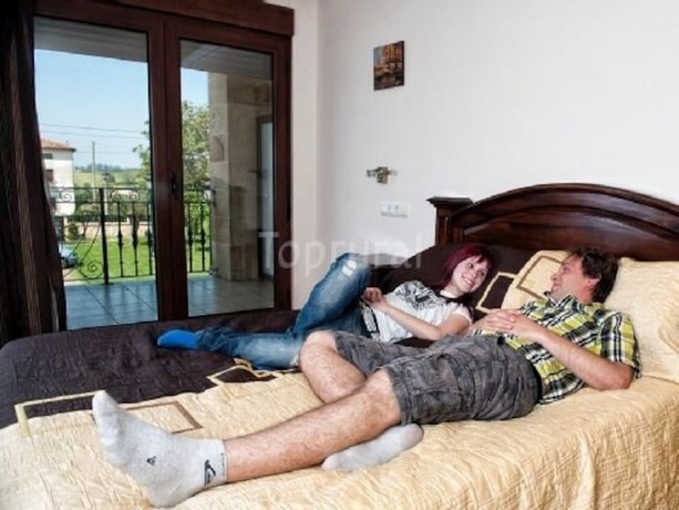 Imagen de la habitación del Hotel Spa Rural Mies De Rubayo. Foto 7