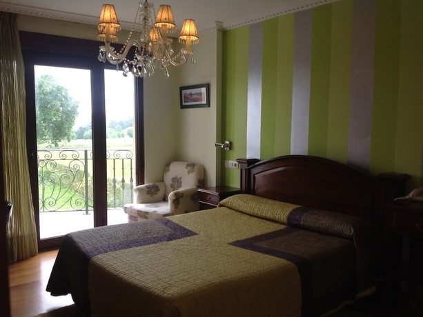 Imagen de la habitación del Hotel Spa Rural Mies De Rubayo. Foto 8