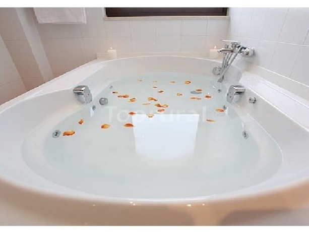 Imagen de la habitación del Hotel Spa Rural Mies De Rubayo. Foto 15