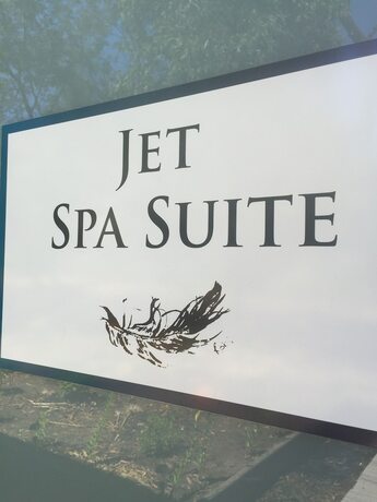 Imagen de la habitación del Hotel Spa Suites At Raven. Foto 20