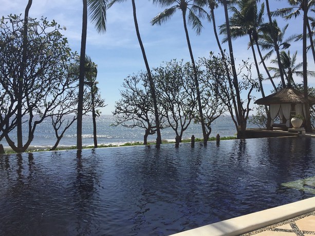 Imagen de la piscina del Hotel Spa Village Resort Tembok Bali. Foto 16