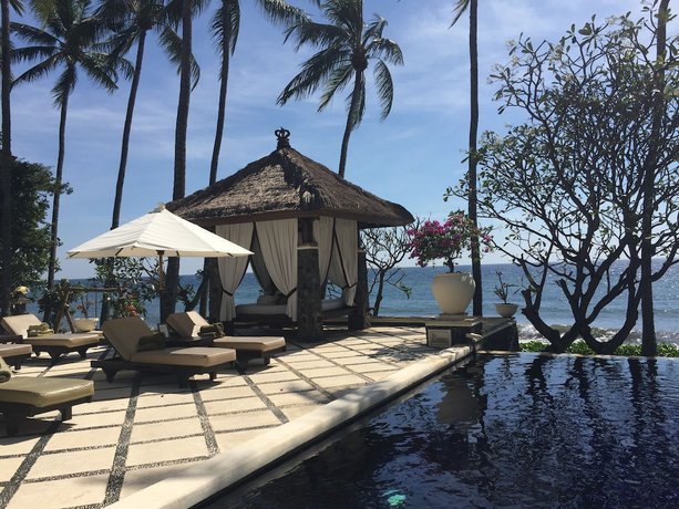 Imagen de la piscina del Hotel Spa Village Resort Tembok Bali. Foto 17