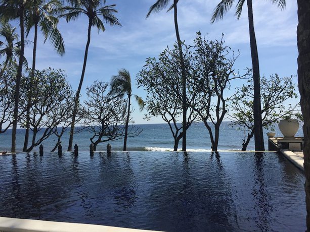 Imagen de la piscina del Hotel Spa Village Resort Tembok Bali. Foto 18