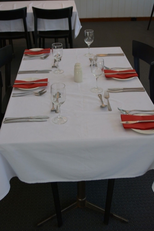 Imagen del bar/restaurante del Hotel Spa Village Travel Inn. Foto 8