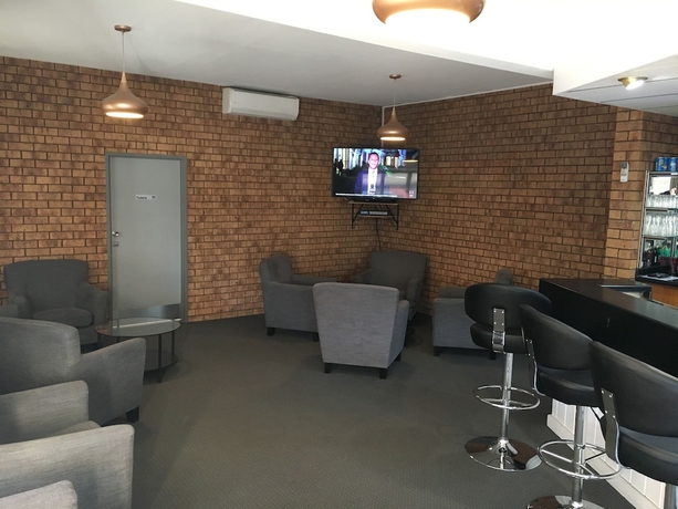 Imagen del bar/restaurante del Hotel Spa Village Travel Inn. Foto 10