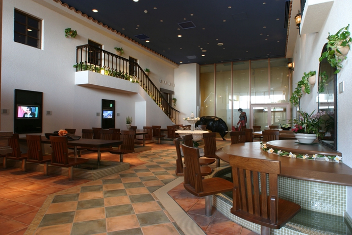 Imagen de la piscina del Hotel Spa World. Foto 4