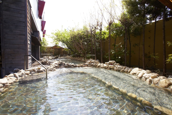 Imagen de la piscina del Hotel Spa World. Foto 12