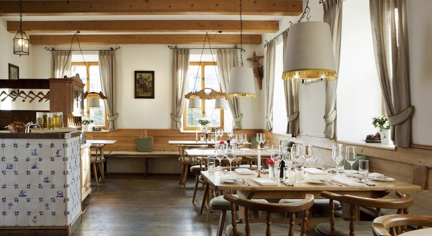 Imagen del bar/restaurante del Hotel Spa and Resort Bachmair Weissach. Foto 2