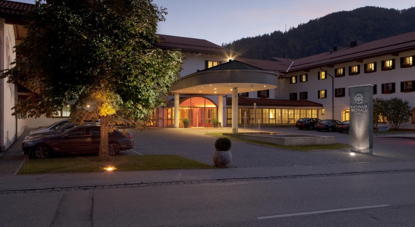 Imagen de los exteriores del Hotel Spa and Resort Bachmair Weissach. Foto 6