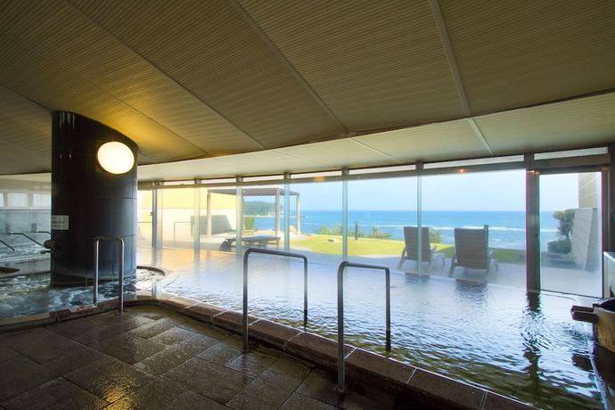 Imagen de la piscina del Hotel Spa and Resort HOTEL SOLAGE OITA・HIJI. Foto 20