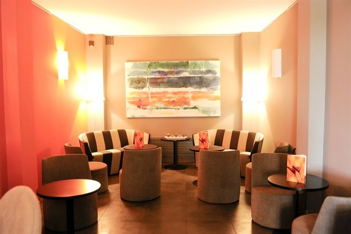 Imagen del bar/restaurante del Hotel Spa and Restaurant Cantemerle. Foto 1