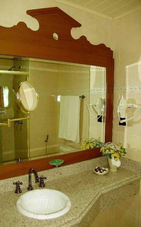 Imagen de la habitación del Hotel Spa do Vinho Hotel and Condom&iacute;nio Vitivin&iacute;cola. Foto 5