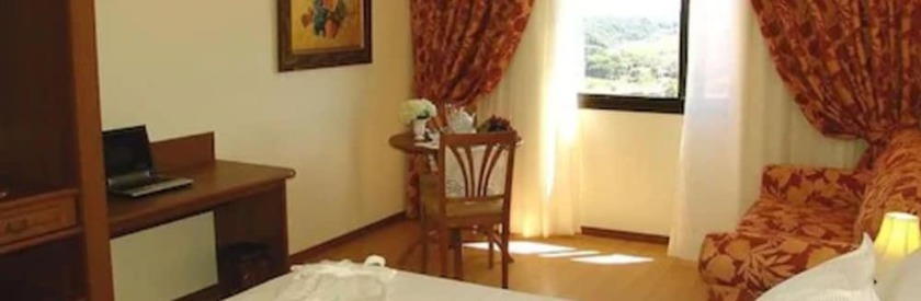 Imagen de la habitación del Hotel Spa do Vinho Hotel and Condom&iacute;nio Vitivin&iacute;cola. Foto 16