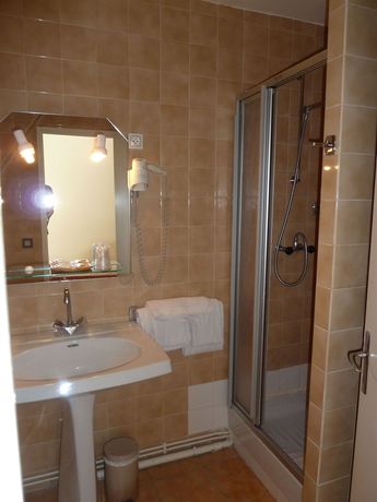 Imagen de la habitación del Hotel Spa les Lilas. Foto 2