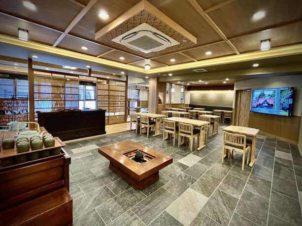 Imagen del bar/restaurante del Hotel Spablic Inn. Foto 16