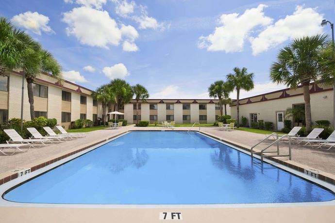 Imagen de la piscina del Hotel Space Coast -titusville/kennedy Space Center. Foto 20