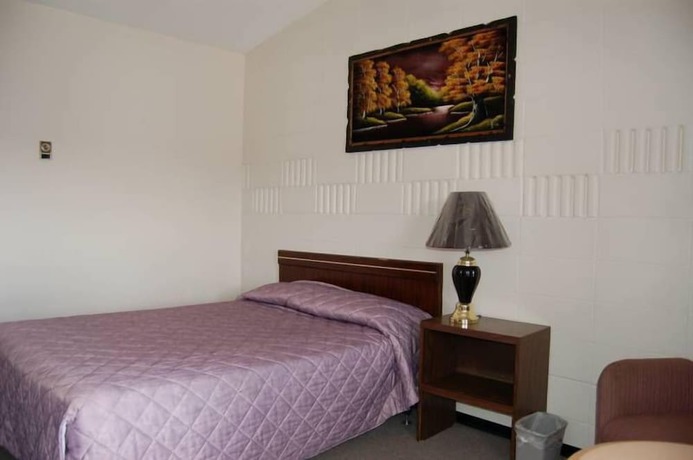 Imagen de la habitación del Hotel Space Motel. Foto 6