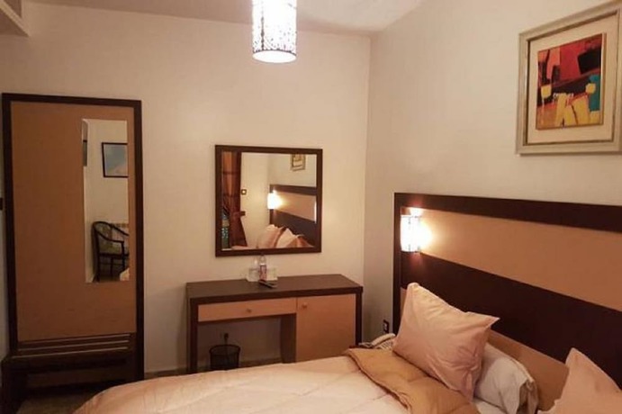 Imagen de la habitación del Hotel Space Telemly. Foto 2