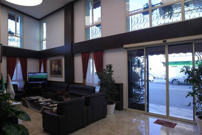 Imagen de los interiores del Hotel Space Telemly. Foto 17