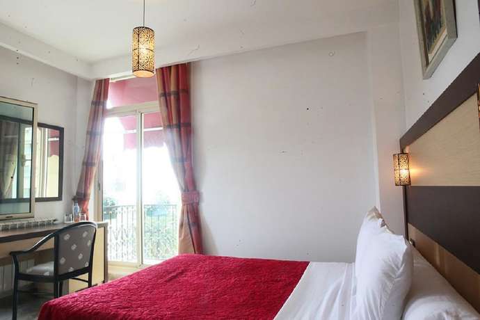 Imagen de la habitación del Hotel Space Telemly. Foto 4