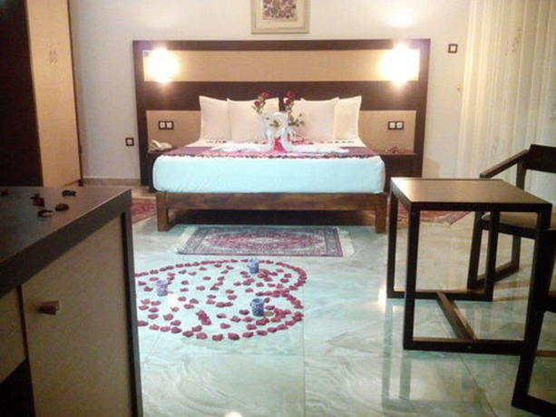 Imagen de la habitación del Hotel Space Telemly. Foto 5