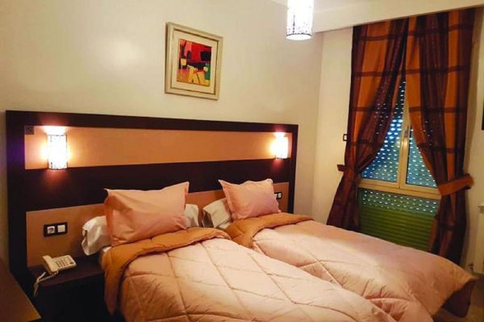 Imagen de la habitación del Hotel Space Telemly. Foto 9