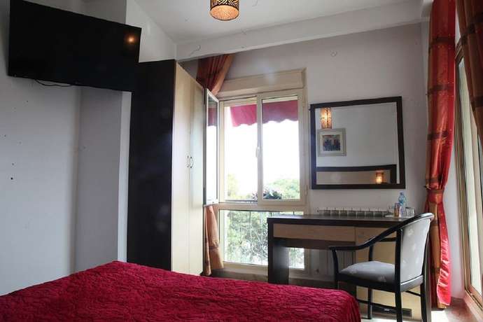 Imagen de la habitación del Hotel Space Telemly. Foto 13